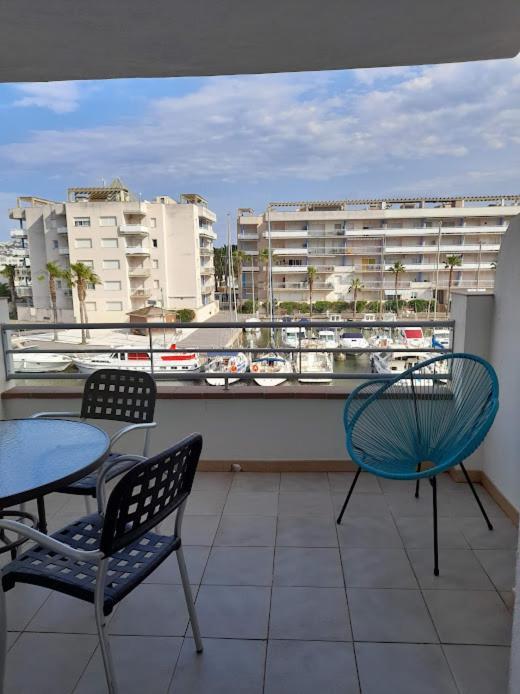 רוזס Appartement Lumineux Sur Les Canaux מראה חיצוני תמונה