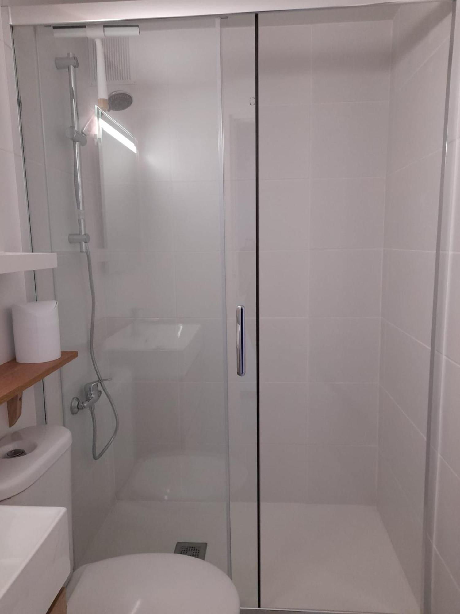 רוזס Appartement Lumineux Sur Les Canaux מראה חיצוני תמונה