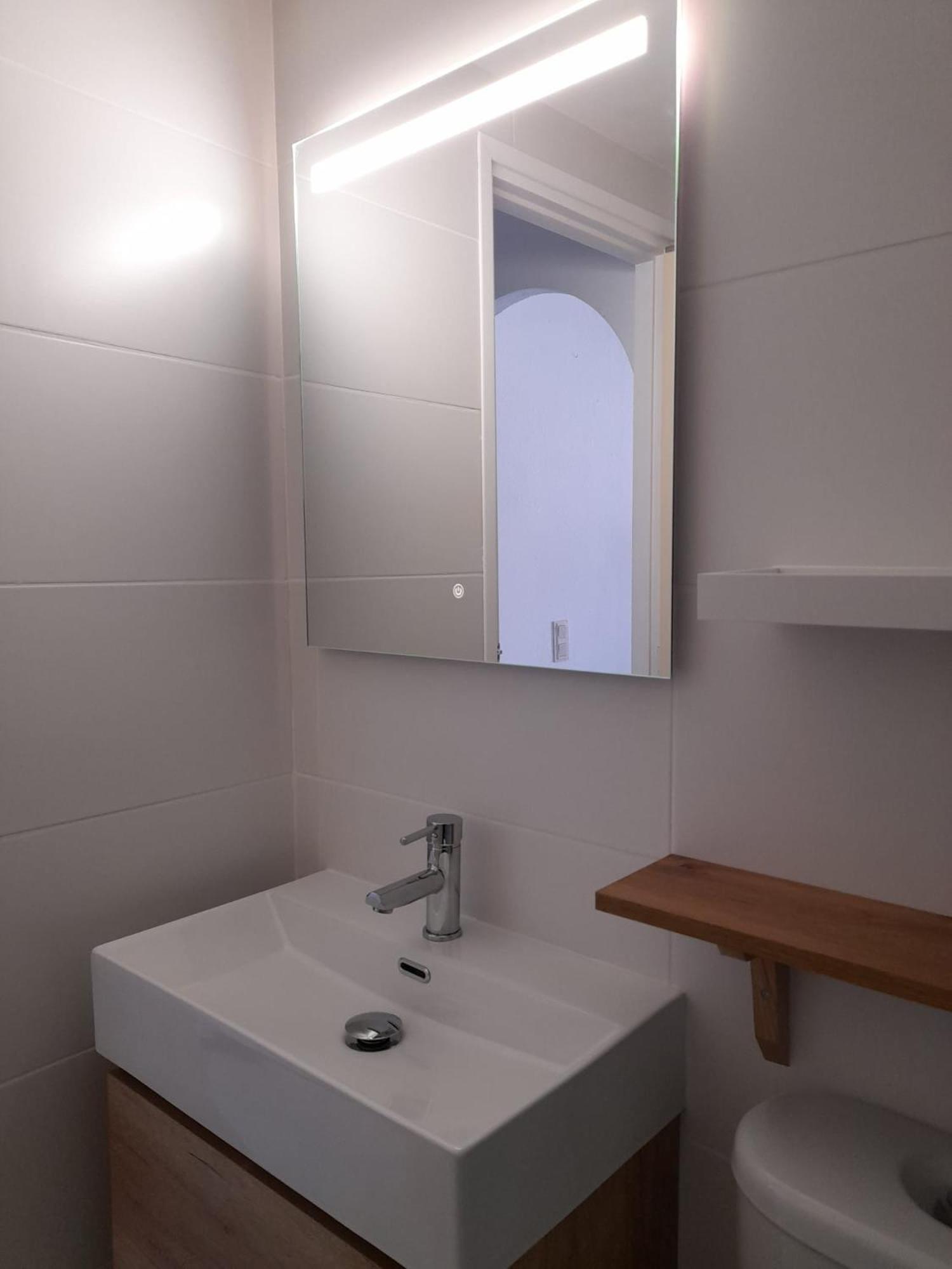 רוזס Appartement Lumineux Sur Les Canaux מראה חיצוני תמונה